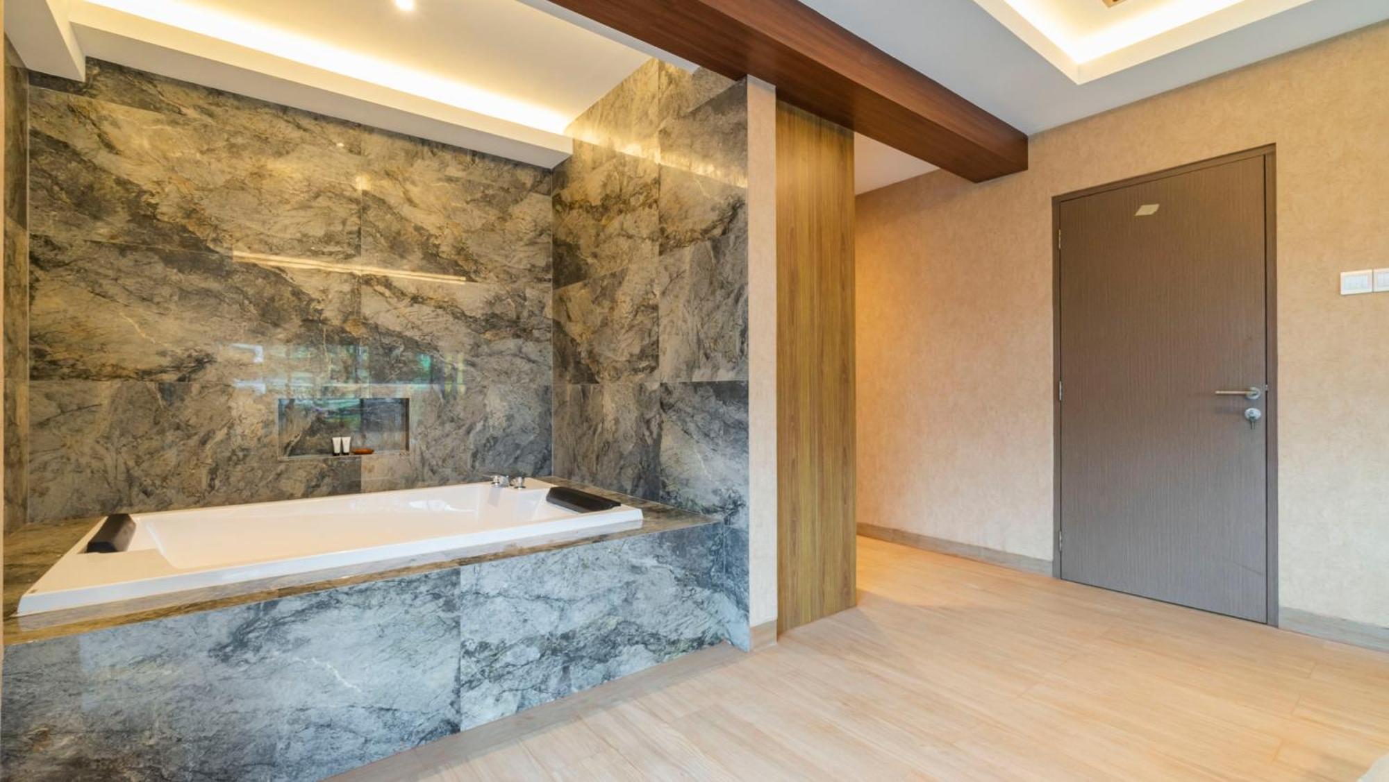 City Of Aventus Hotel - Denpasar ภายนอก รูปภาพ